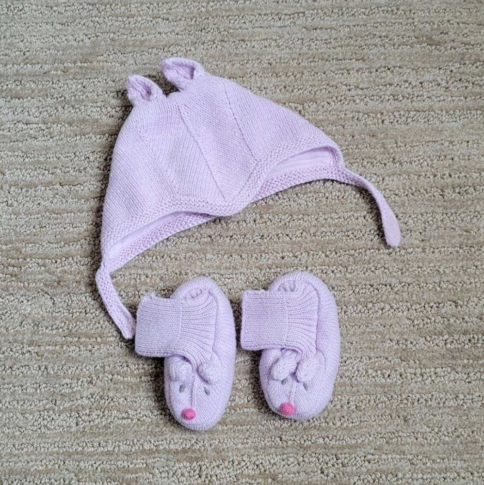 NWOT Baby Gap Purple Hat and Bootie Photography Prop Set Size Newborn